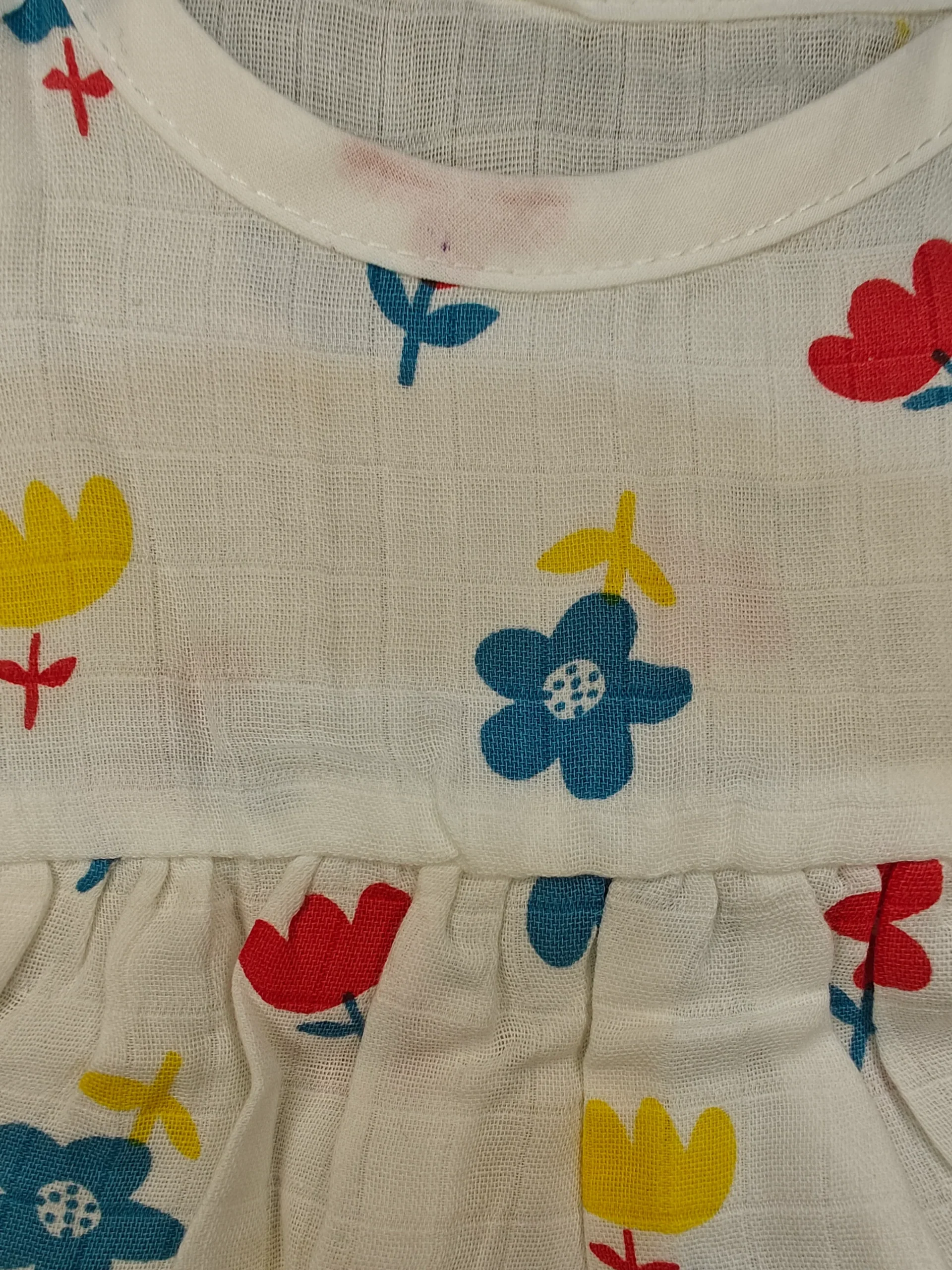 Muslin cloth with red and blue floral print